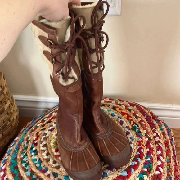 UGG brown leather cream sheepskin high  lace boots - Picture 1 of 8